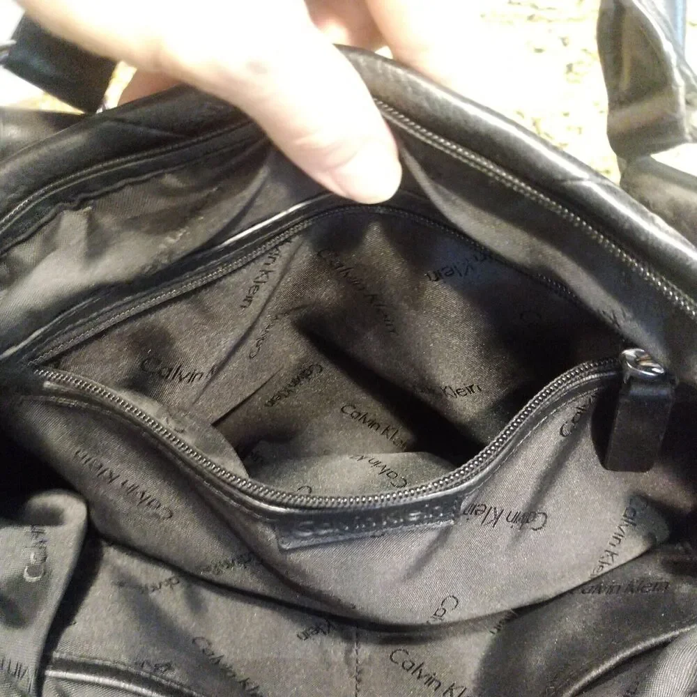 Calvin Klein Black Pebble Leather Convertible Satchel Shoulder Bag Buckle Accent